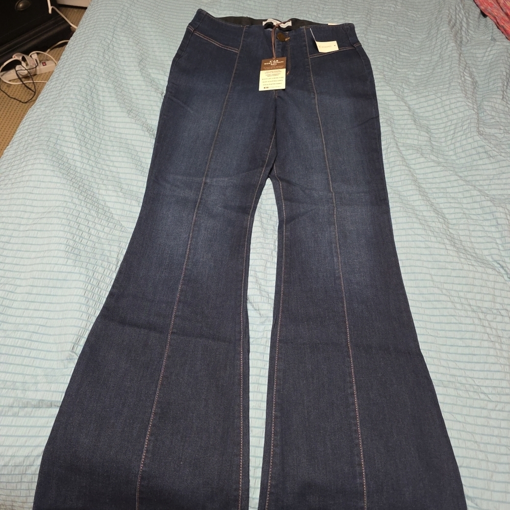 Women's Dark Blue Jeans